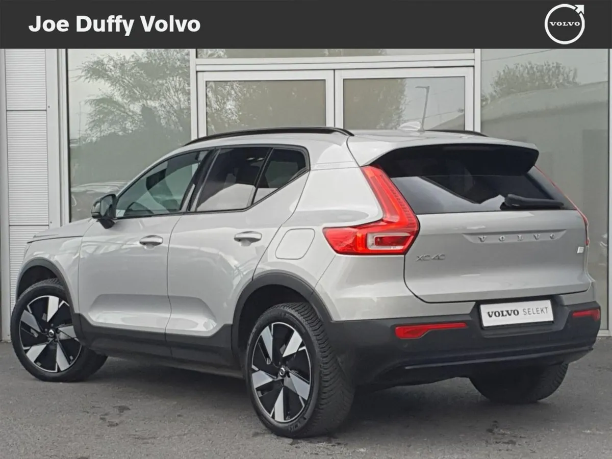 Volvo XC40 Xc40 Core Recharge Twin Ev Awd  Core  T - Image 3