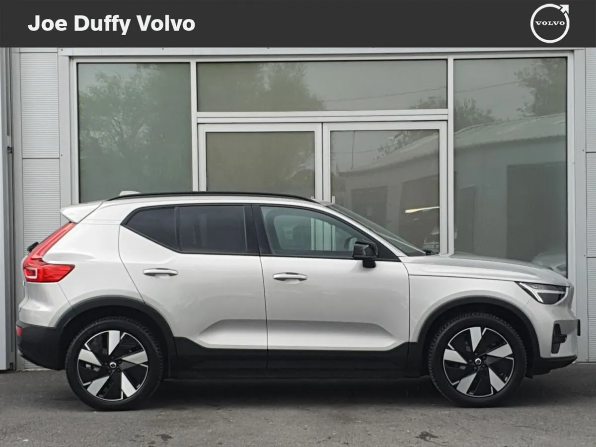 Volvo XC40 Xc40 Core Recharge Twin Ev Awd  Core  T - Image 4