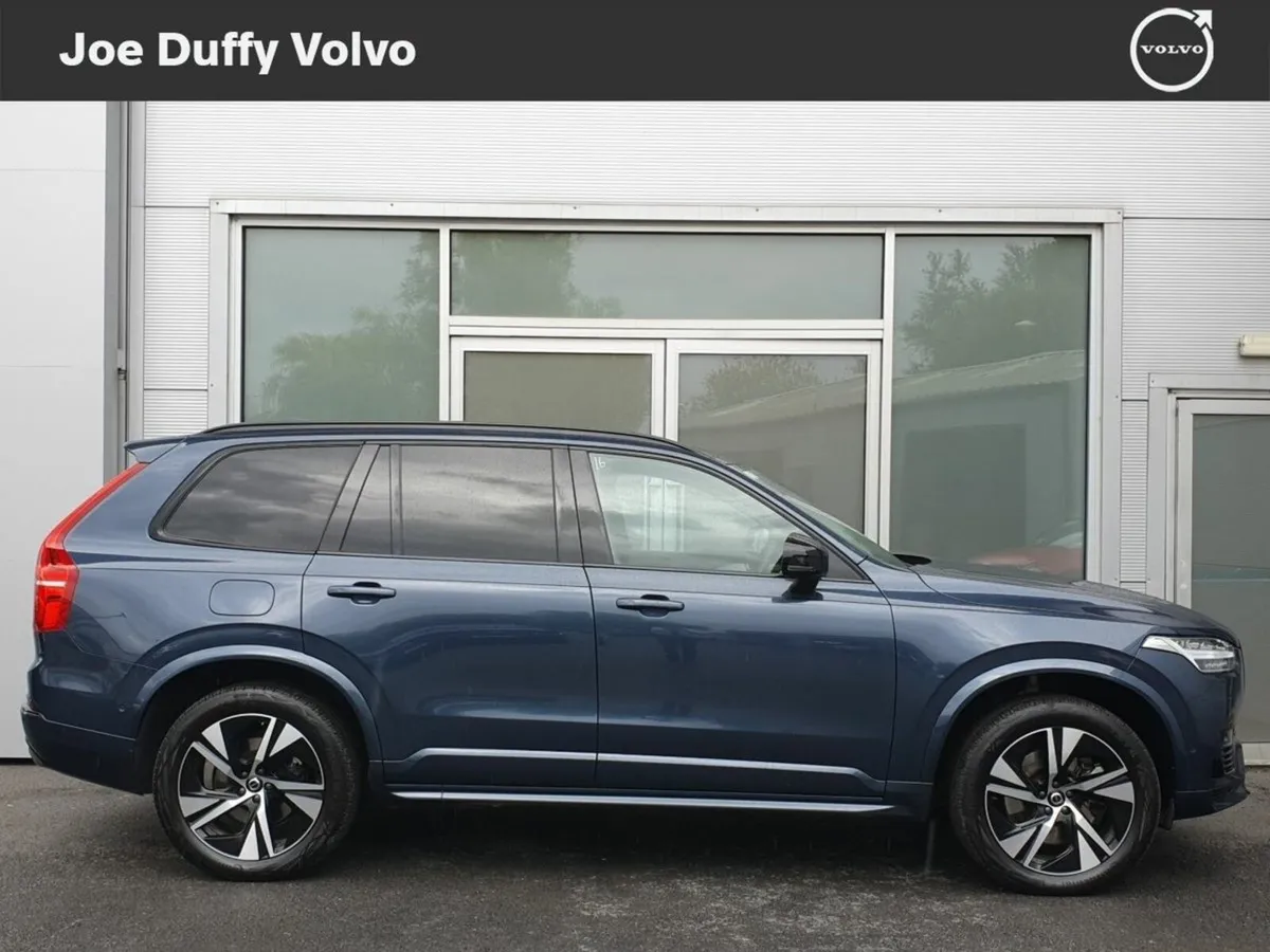 Volvo XC90 T8 PHEV 455hp Plus (Dark Theme) - Image 3