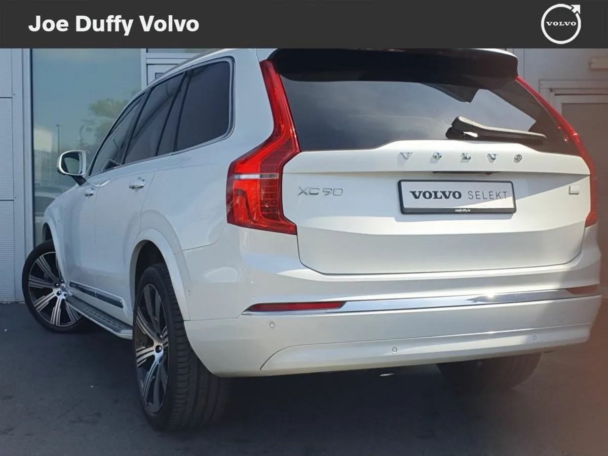 Volvo XC90 T8 PHEV 455hp Plus (Bright Theme) - Image 3