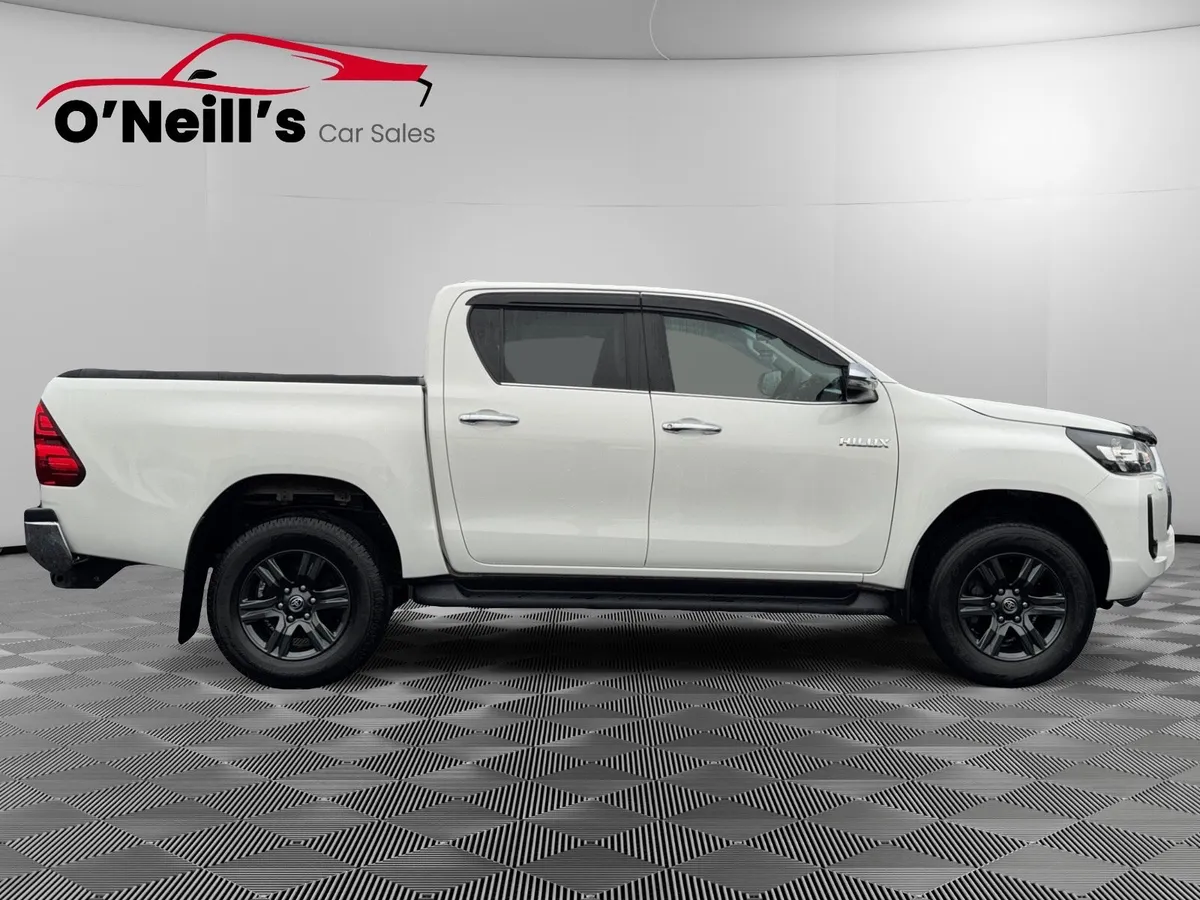 Toyota Hilux 2023 *NO VAT* 2.4 SR5 DOUBLE CAB #307 - Image 2