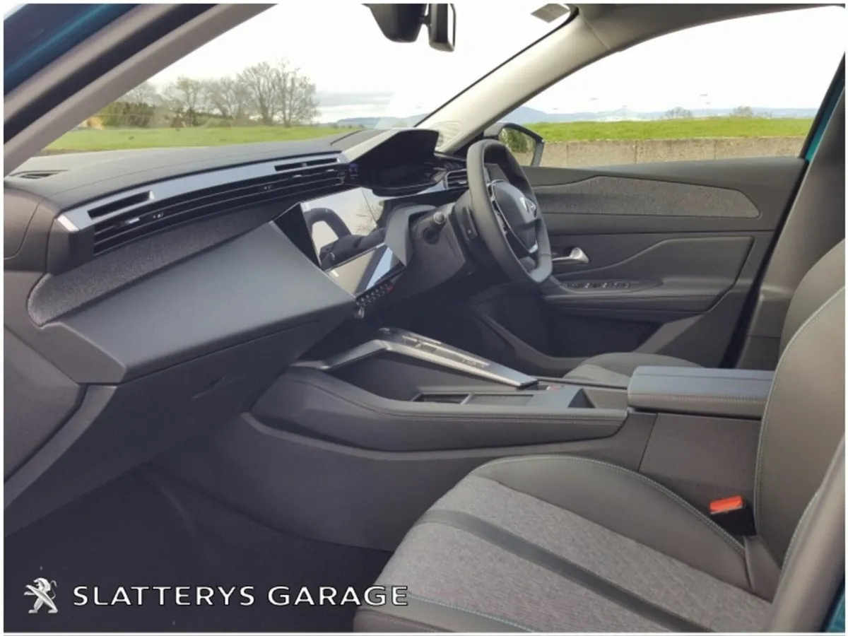 Peugeot 408 Allure Hybrid - Image 4