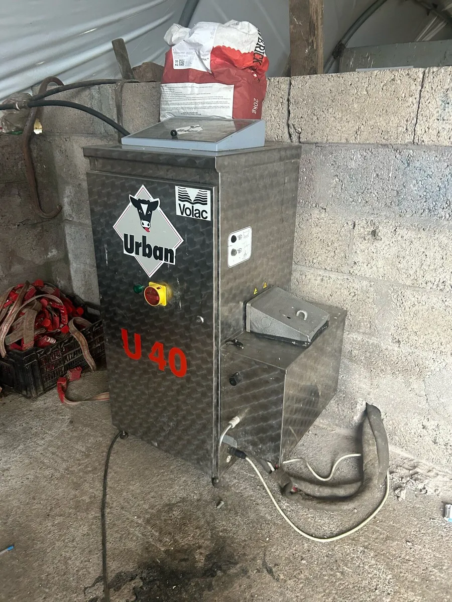 Volac automatic calf feeder - Image 1