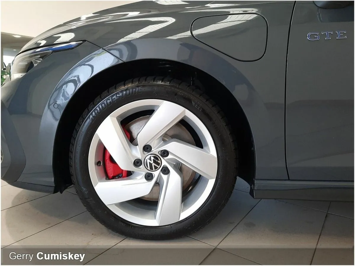 Volkswagen Golf GTE PHEV **Pan Roof **272bhp |  19 - Image 4