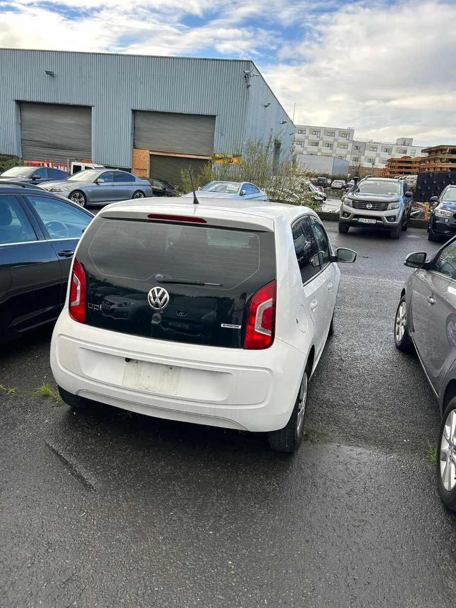VW UP - Image 3