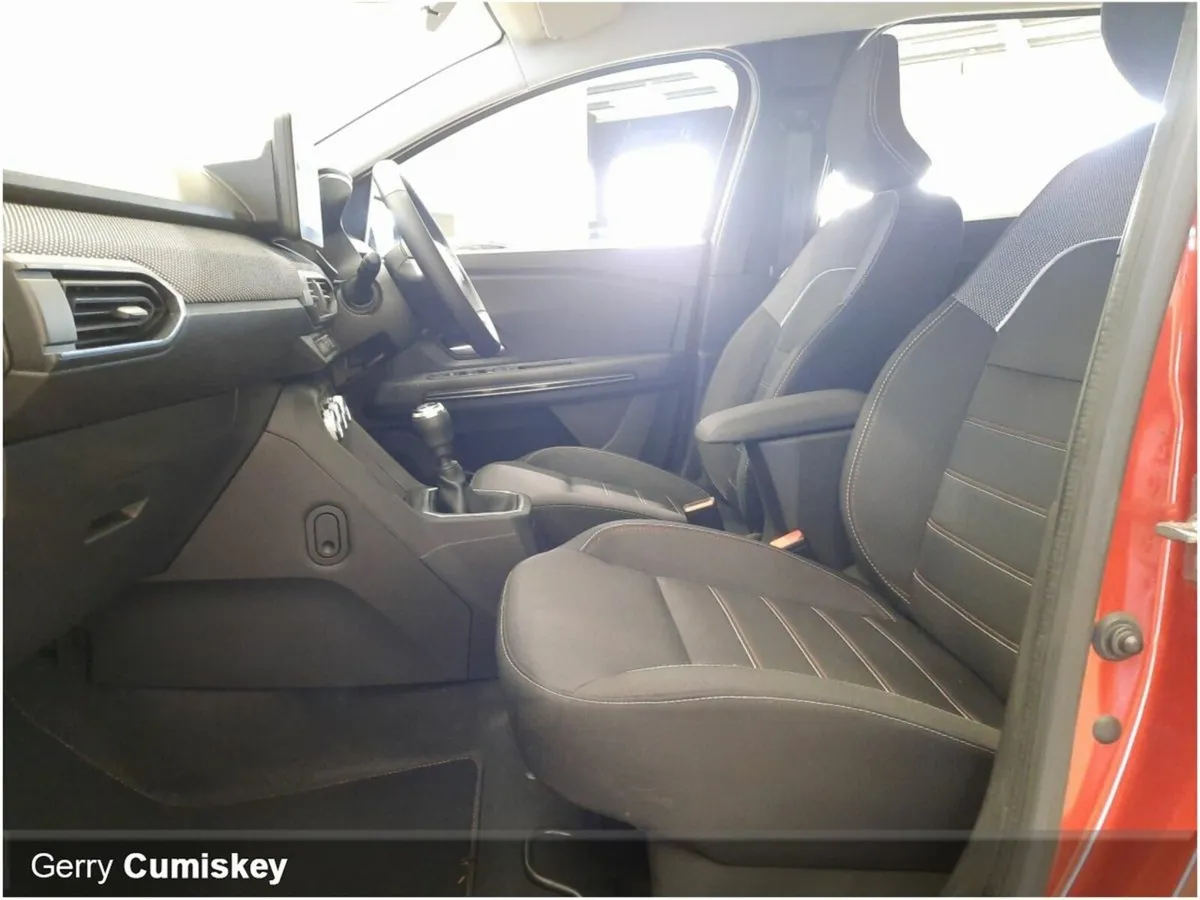 Dacia Jogger TCe 110 Extreme SE - Image 4