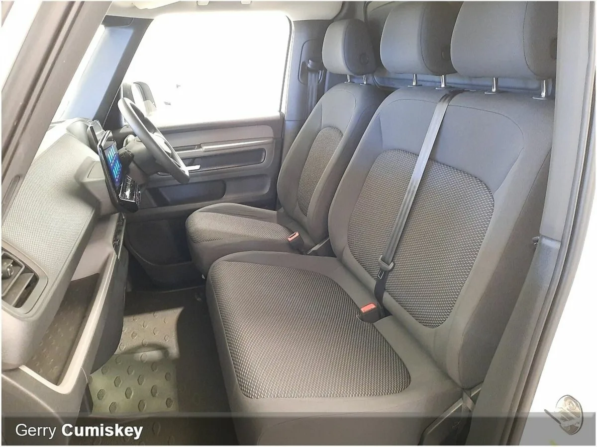 Volkswagen ID.Buzz Commerce  204 Pro Performance 7 - Image 4