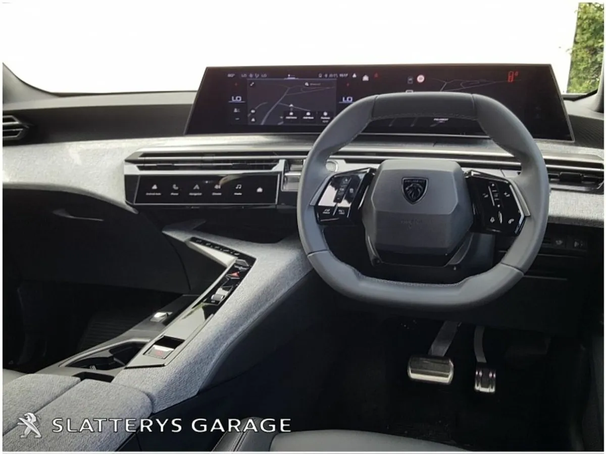 Peugeot 3008 1.2 MHEV PureTech 136bhp Allure - Image 2