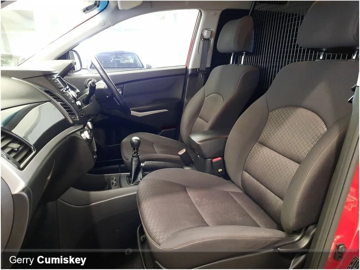 SsangYong Korando ES 2.2  Commercial - Image 4