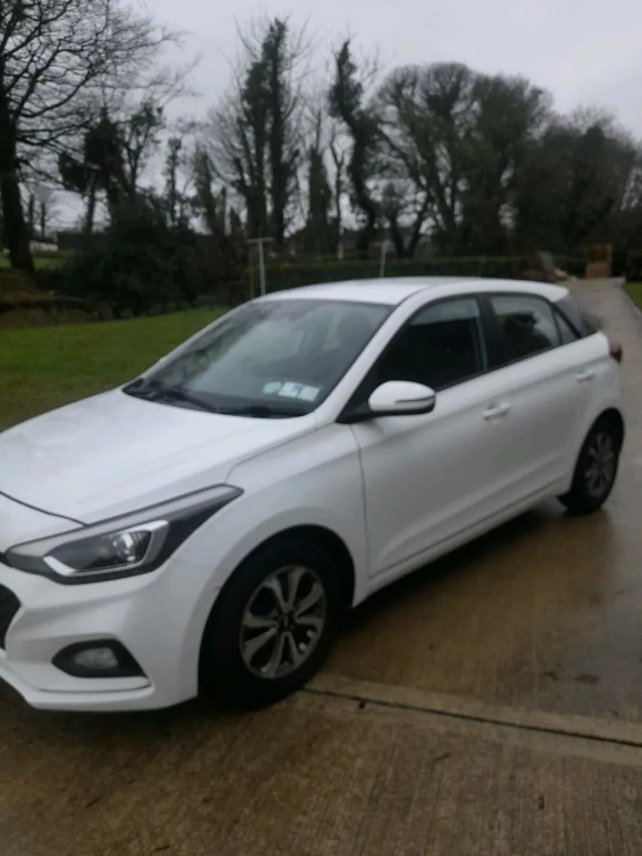 Hyundai i20 1.0 tgdi    se  model 2018 - Image 2