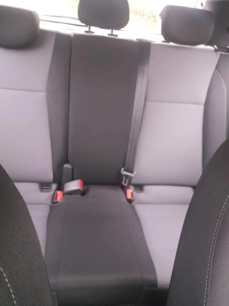 Hyundai i20 1.0 tgdi    se  model 2018 - Image 4