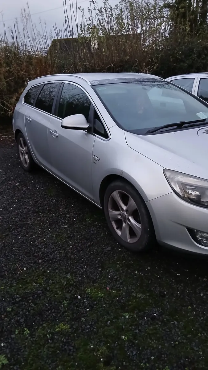 Vauxhall Astra 2011 - Image 2