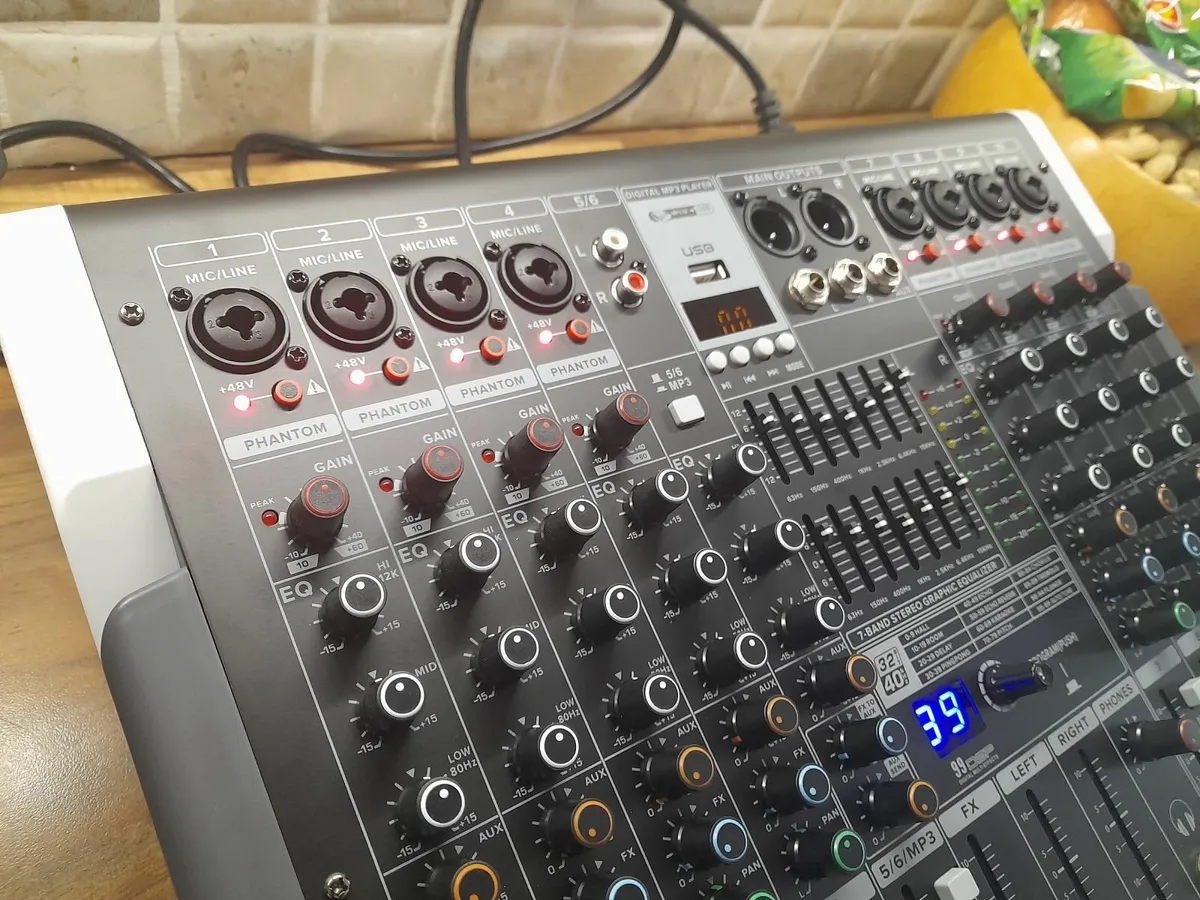 Powered mixer  ptx 1000d.1000watts - Image 1