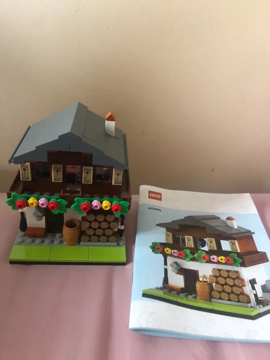 Mini LEGO house - Image 1