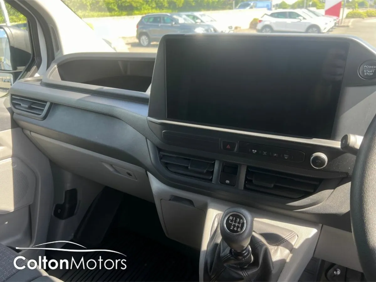 Ford Transit Custom  Trend SWB 2.0TDCI - Image 4