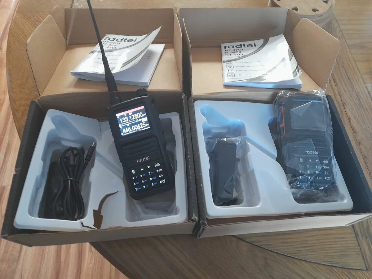 Walkie talkies - Image 3