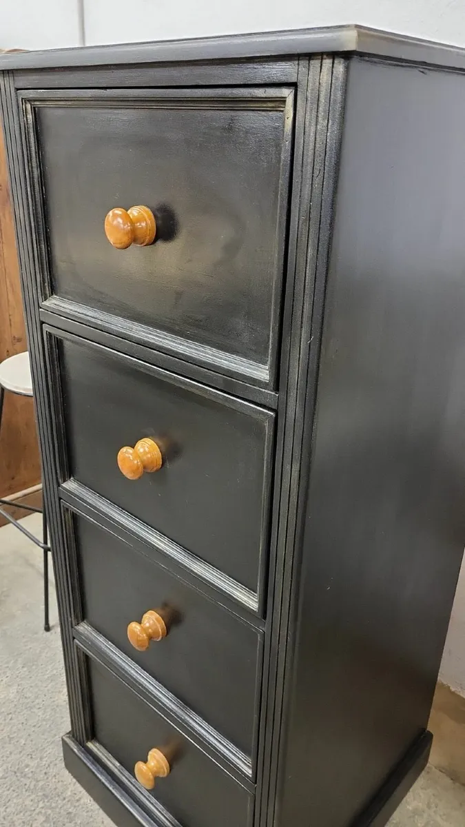 Large vintage pine chest of drawers - Image 3