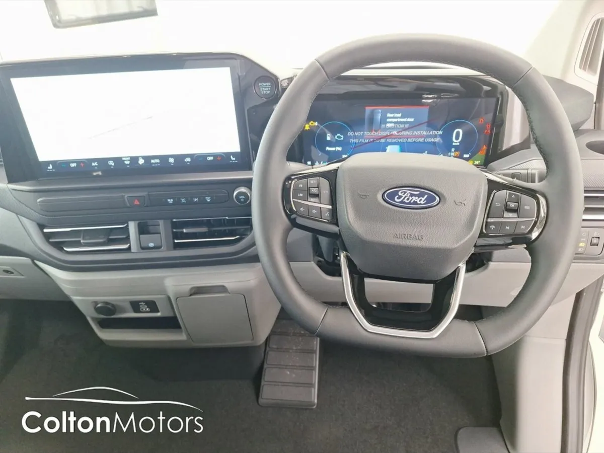 Ford Transit Custom LIMITED CREW CAB SWB (IN STOCK - Image 3