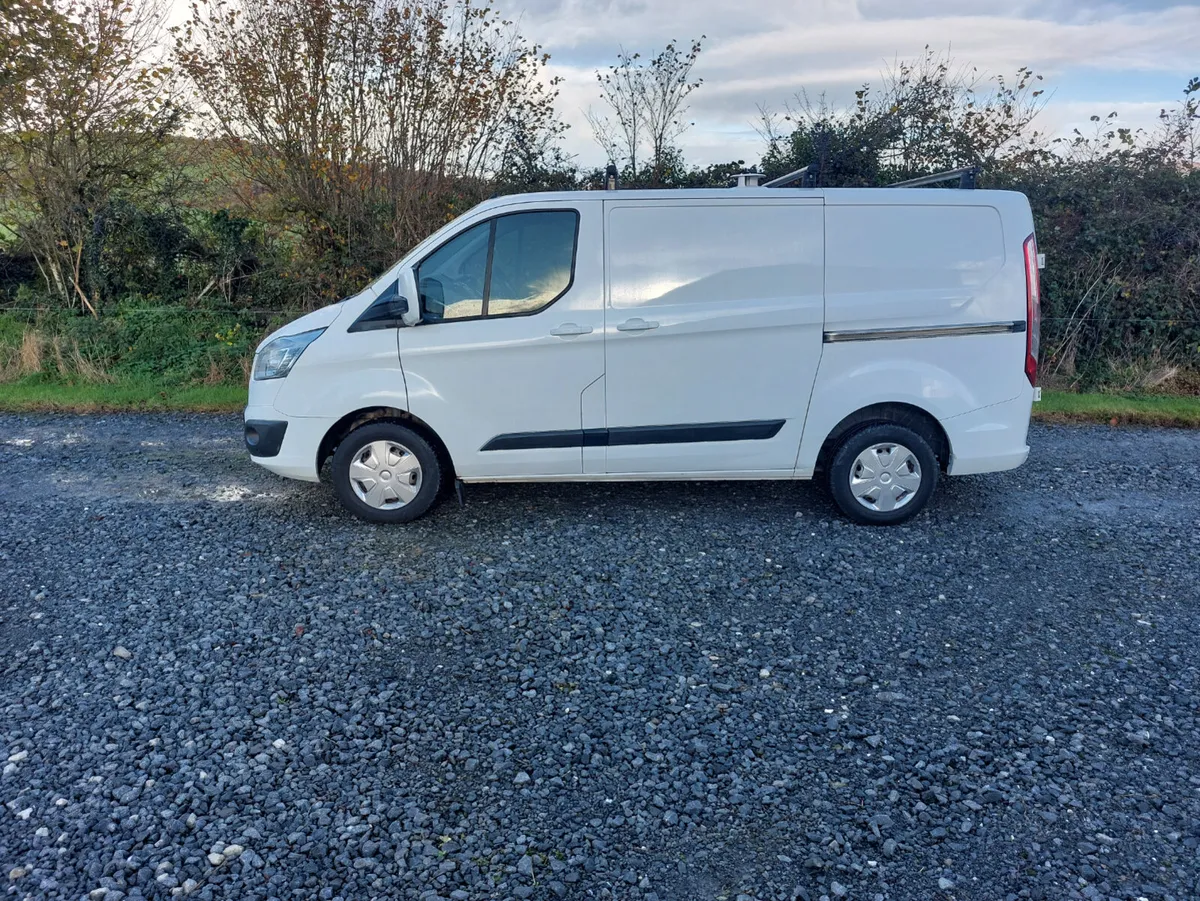 Ford Transit Custom Limited Model 161 TOP SPEC - Image 4