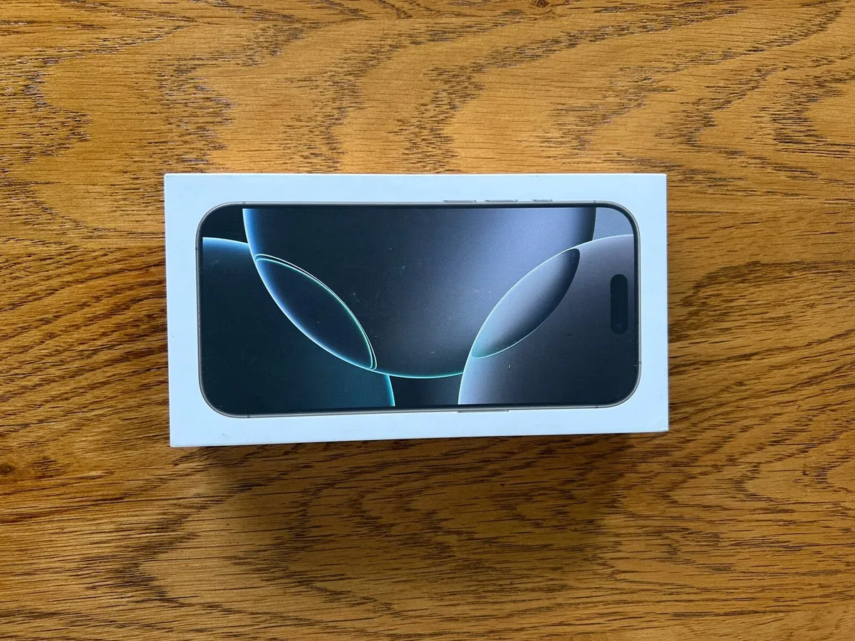 APPLE iPhone 16 Pro - 256 GB, White Titanium - Image 4
