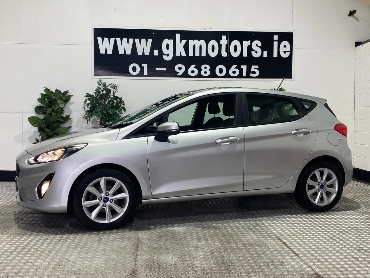 Ford Fiesta 2019///LOW MILEAGE//FINANCE - Image 2