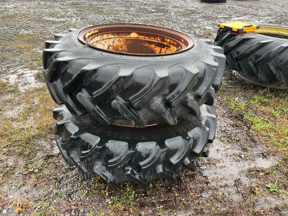 Pair Of 11.2 R24 Dual Tyres For Auction - Image 3