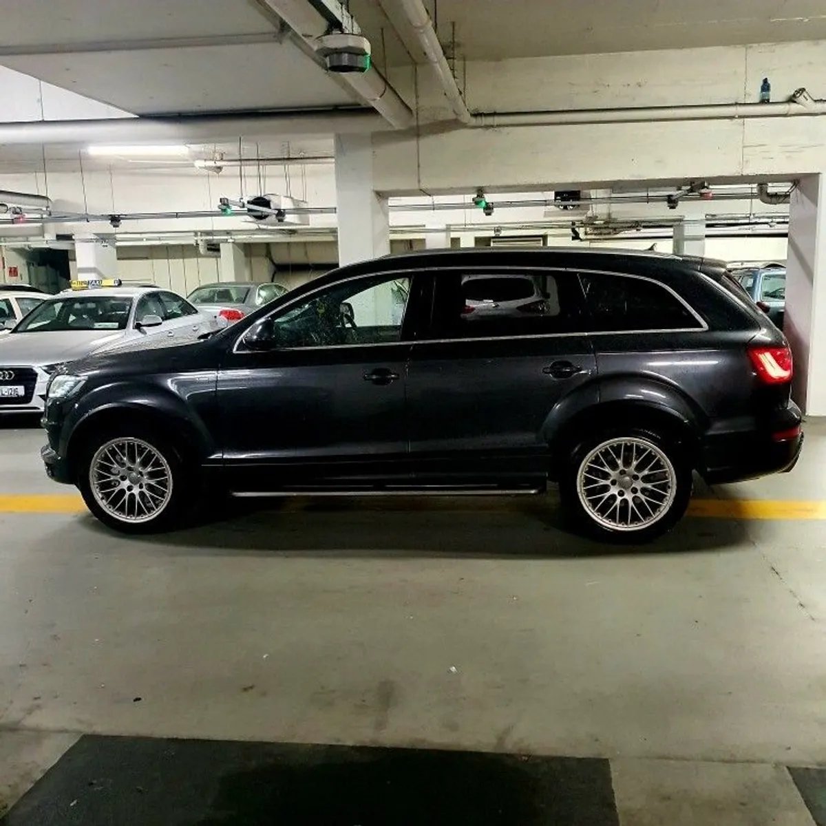 2011 Audi Q7 - Image 3