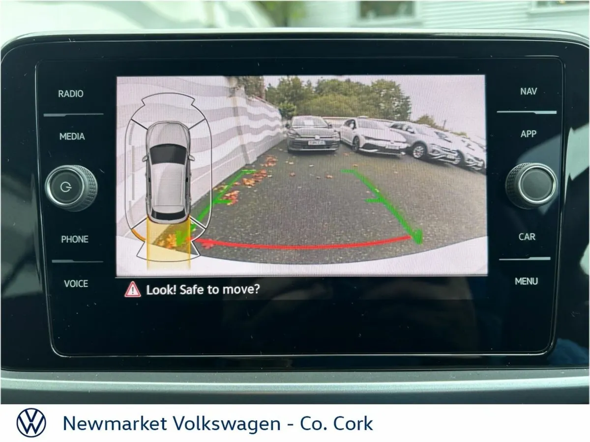 Volkswagen T-Roc EDITION 75 2.0TDI 116BHP 6 SPEED - Image 4