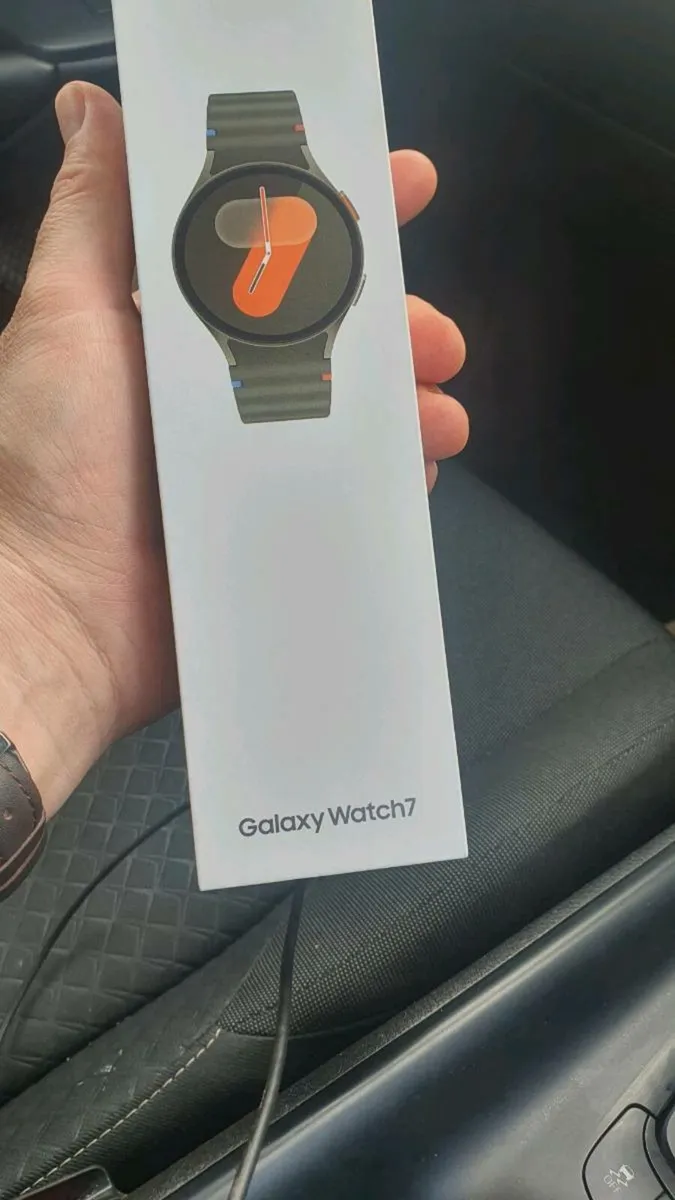 Samsung galaxy 7 smart waches green  40mm - Image 1