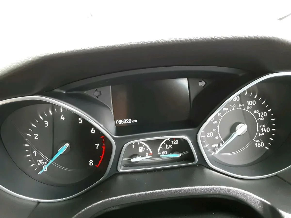 Ford focus  2018  1ltr petrol - Image 2