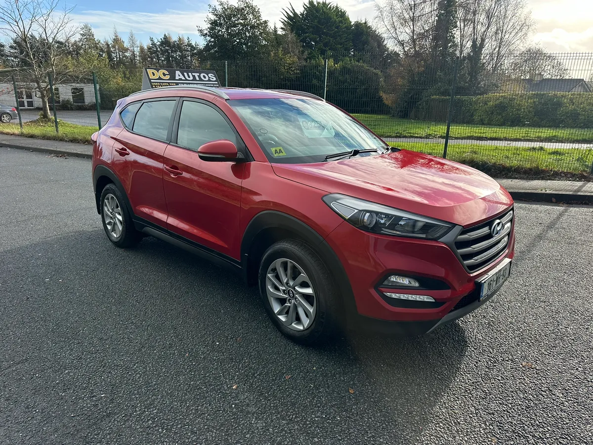 HYUNDAI TUCSON - Image 1