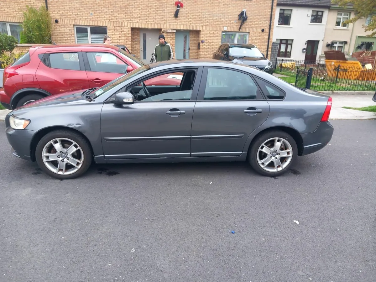 Volvo S40 2008 - Image 2