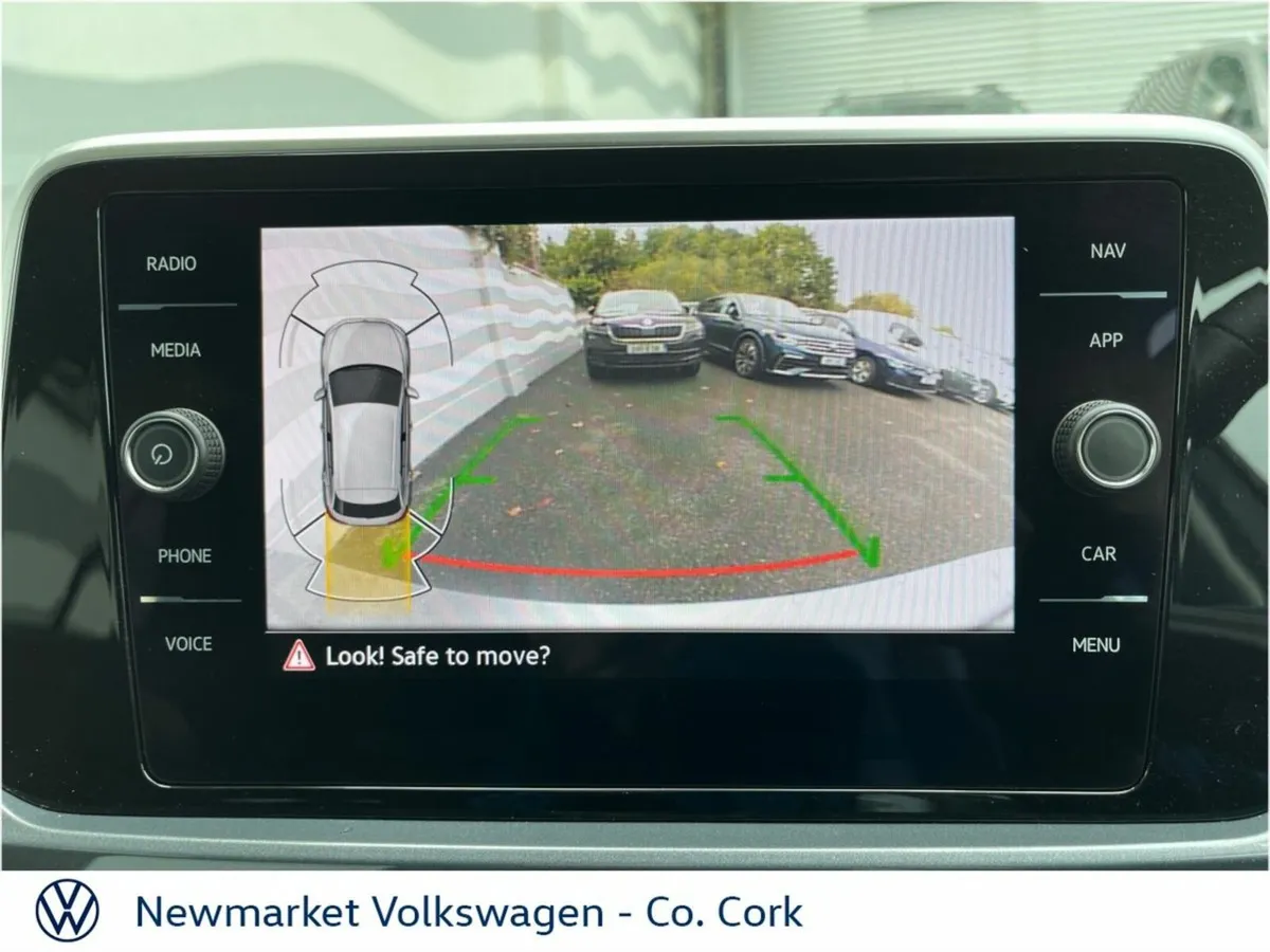 Volkswagen T-Roc 2.0TDI 116BHP 6 SPEED STYLE - Image 4