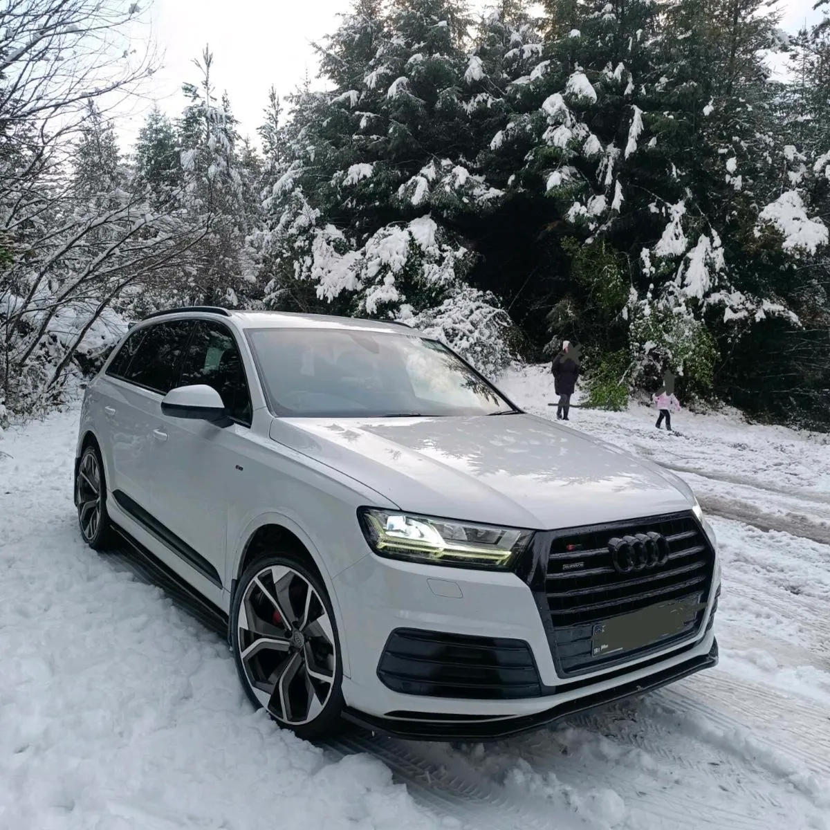 Audi Q7 - Image 1