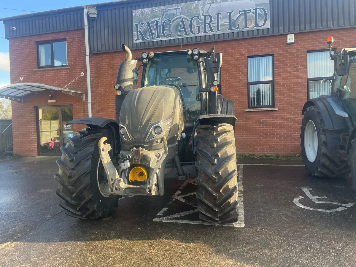 2018 valtra t174a - Image 1