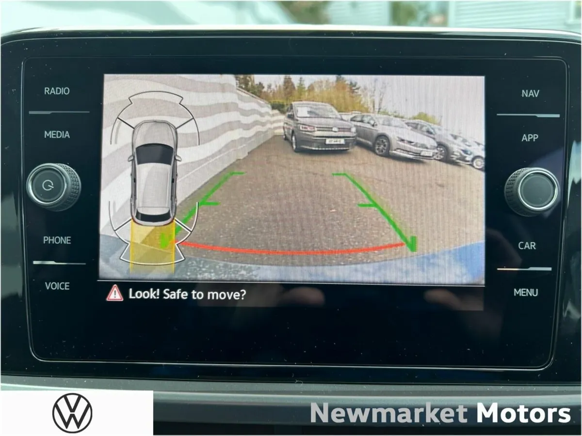 Volkswagen T-Roc EDITION 75 2.0TDI 115BHP 6 SPEED - Image 4