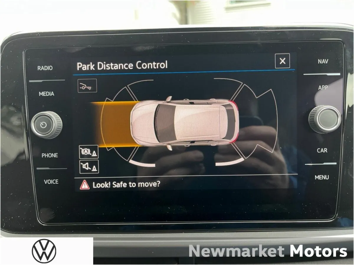 Volkswagen T-Roc EDITION 75 2.0TDI 6 SPEED 116BHP - Image 4