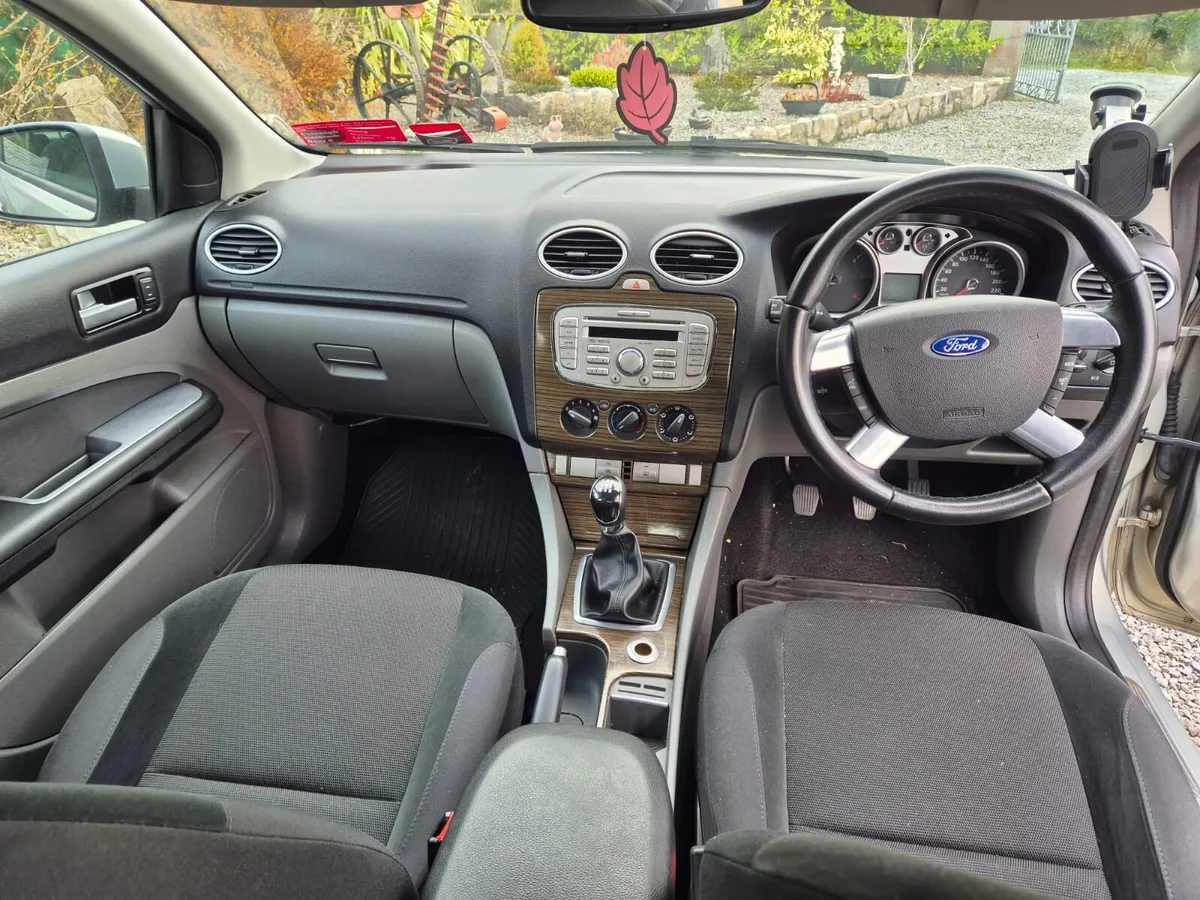09 FORD FOCUS GHIA - Image 4