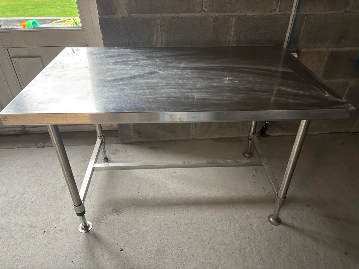 Stainless steel tables - Image 1