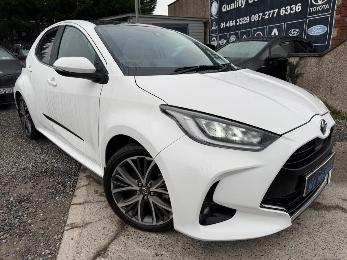2023 Toyota Yaris 1.5 PLATINUM AUTO - Image 1