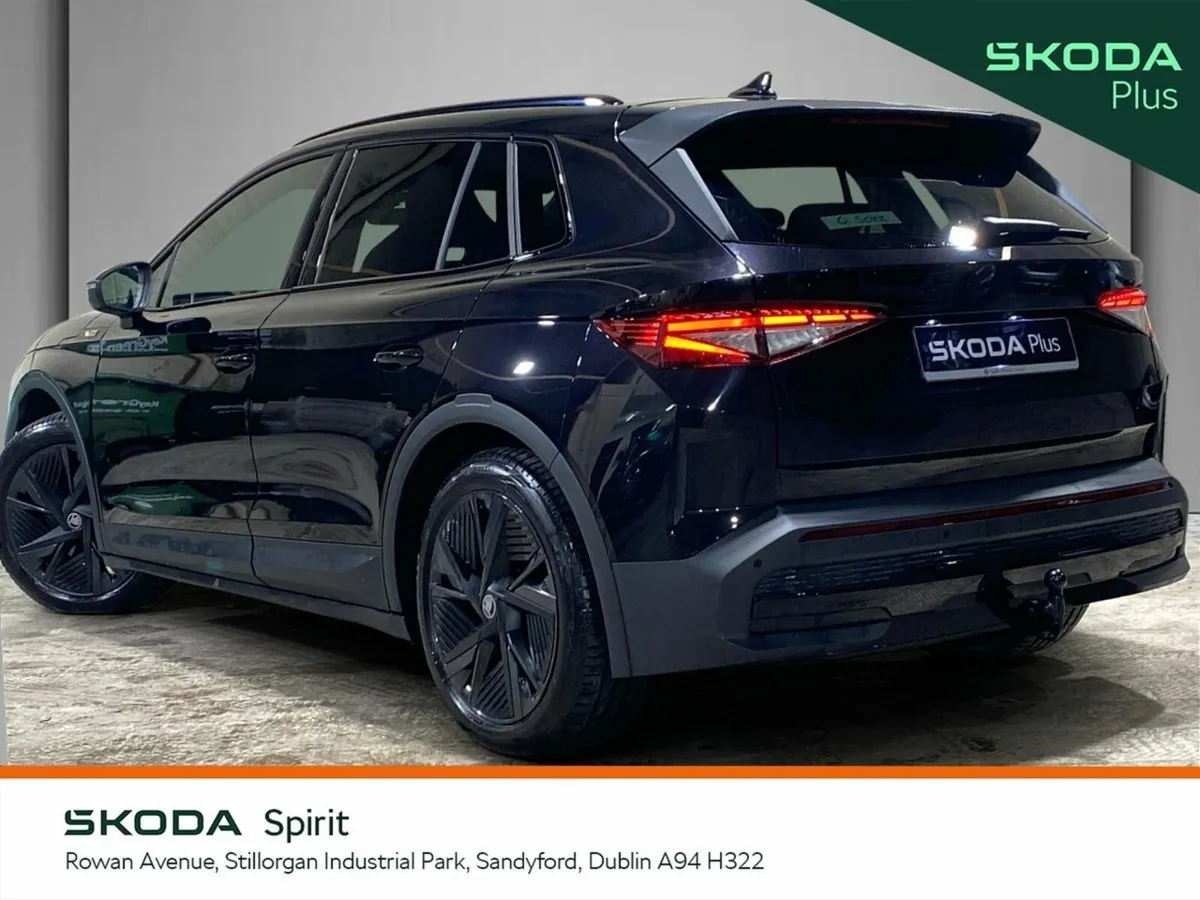 Skoda Elroq RS 340bhp 4x4 79KW *Electric Towbar* - Image 3