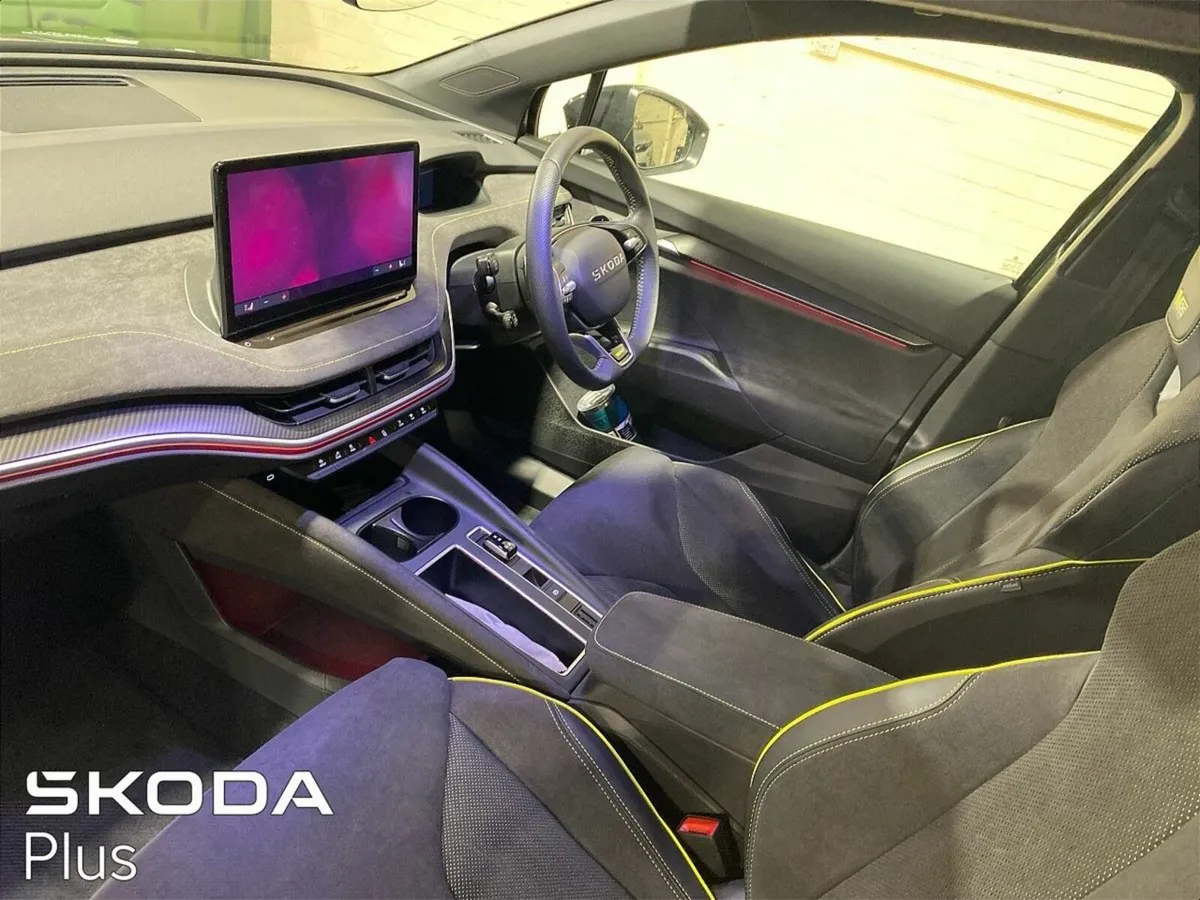 Skoda Elroq RS 340bhp 4x4 79KW *Electric Towbar* - Image 4