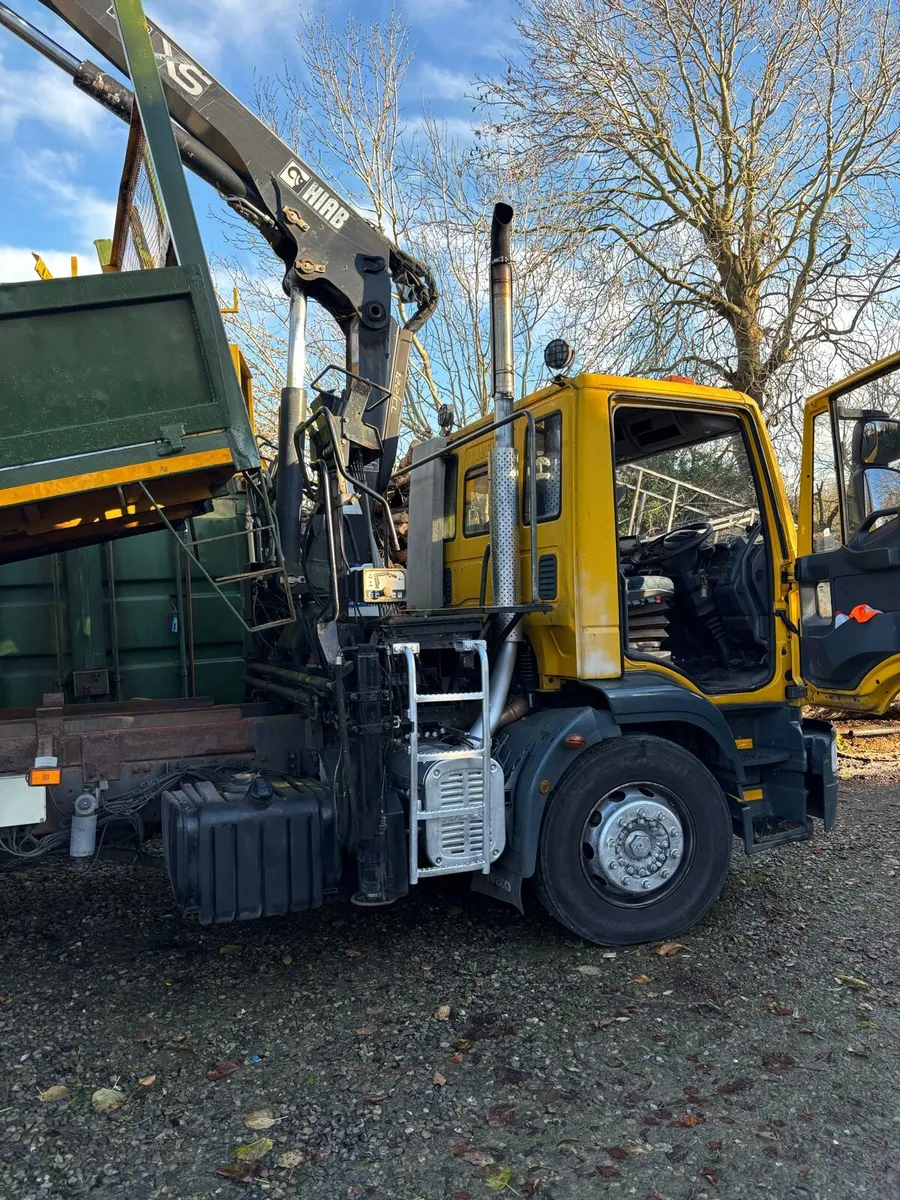 Iveco tipper/crane truck - Image 1