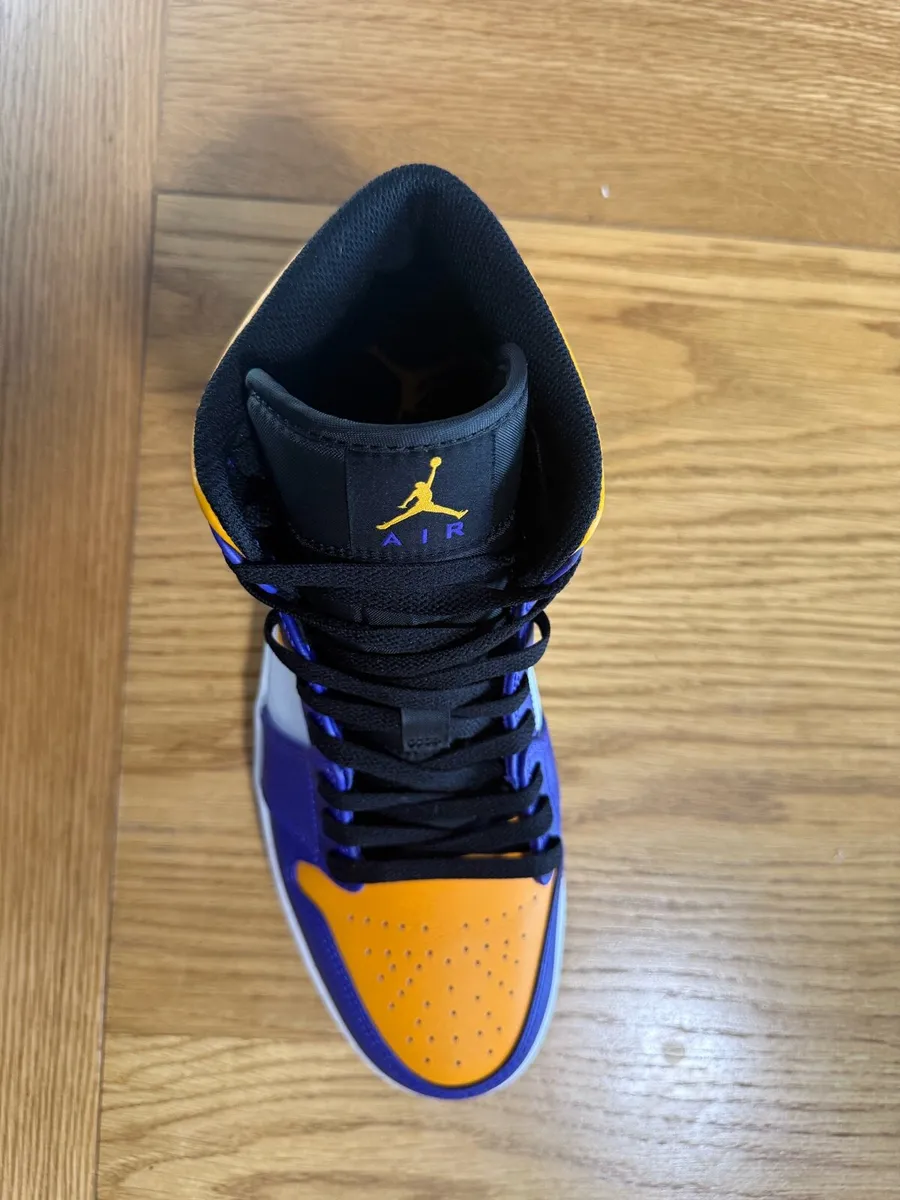 Air Jordan 1 Mid - Image 4