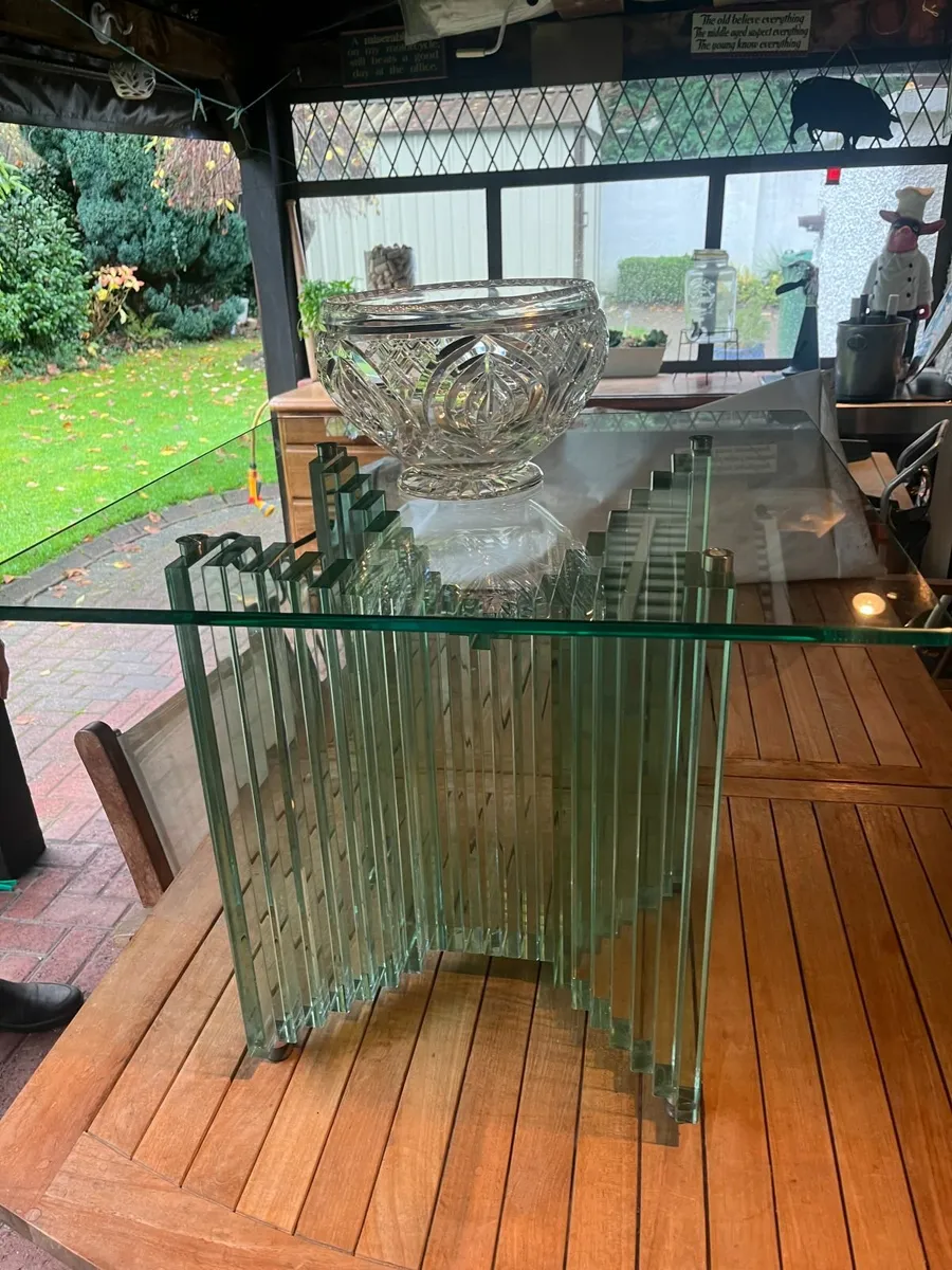 retro stacked glass side table - Image 4