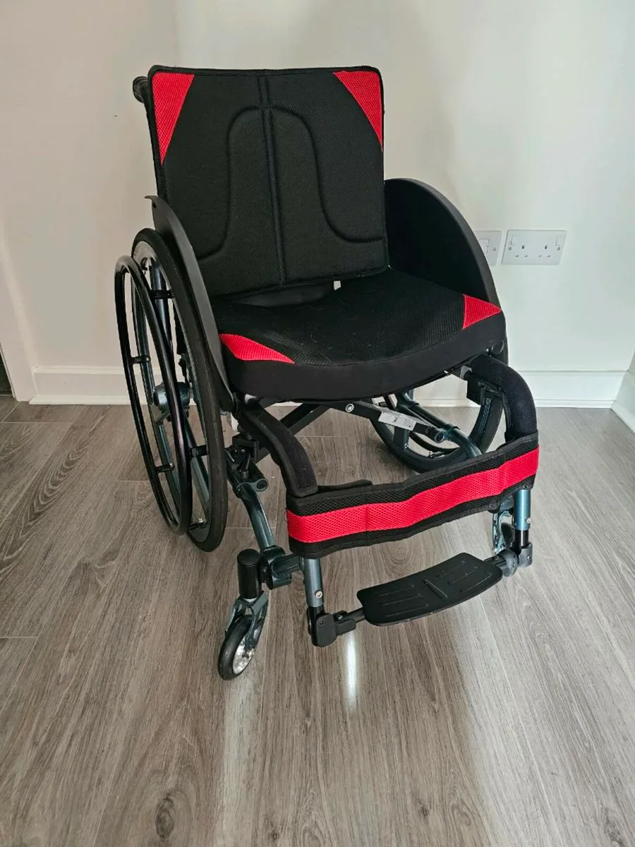 Wheelchair (active) - Image 2