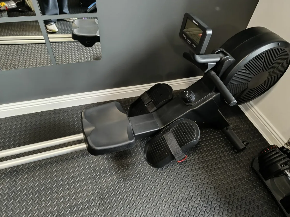 Rowing Machine - Image 1