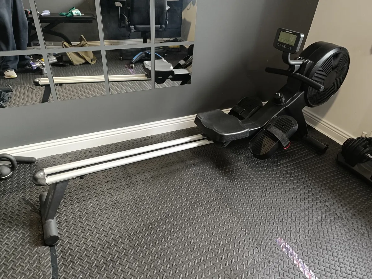 Rowing Machine - Image 4
