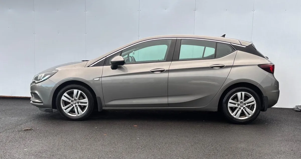 VAUXHALL ASTRA 1.6 CDTI - Image 4