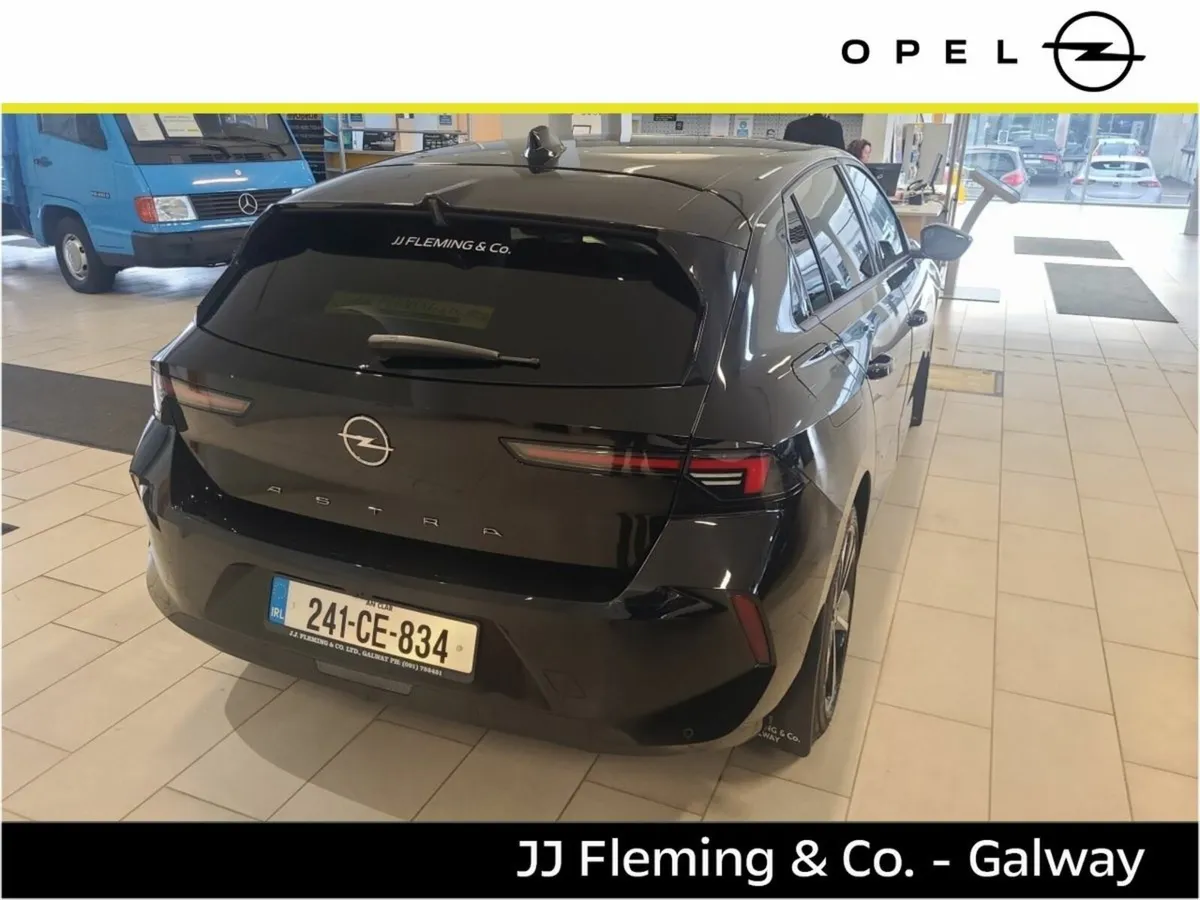 Opel Astra Elegance 1.2 Turbo 110PS Petrol 6 Speed - Image 4